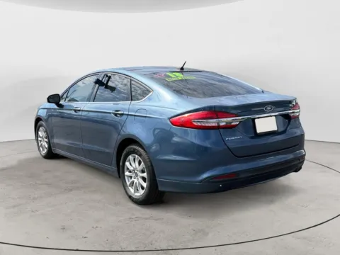 More photos of 2018 FORD FUSION S at The Big Lot - Car Credit, MO