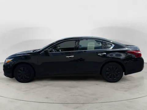 More photos of 2018 NISSAN ALTIMA 2.5; 2.5 S; 2 2.5; 2.5 S; 2.5 SL; at The Big Lot - Car Credit, MO