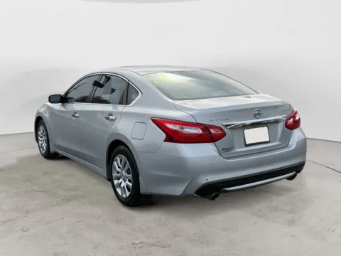 More photos of 2017 NISSAN ALTIMA 2.5; 2.5 S; 2 2.5; 2.5 S; 2.5 SL; at The Big Lot - Car Credit, MO