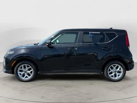 More photos of 2020 KIA SOUL LX; S; X-LINE at The Big Lot - Car Credit, MO