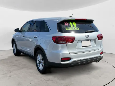 More photos of 2019 KIA SORENTO LX; L at The Big Lot - Car Credit, MO