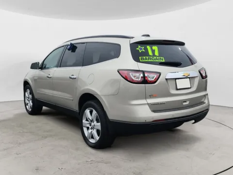 More photos of 2017 CHEVROLET TRAVERSE 1LT at The Big Lot - Car Credit, MO