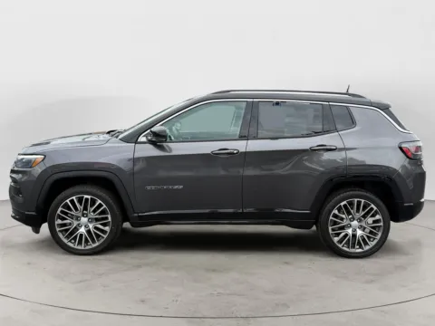 More photos of 2022 JEEP COMPASS LIMITED at The Big Lot - Car Credit, MO