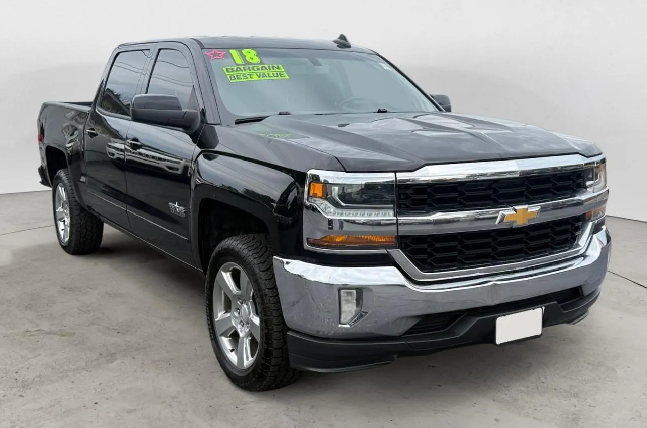 Black 2018 CHEVROLET SILVERADO LT for sale in Kansas City, MO