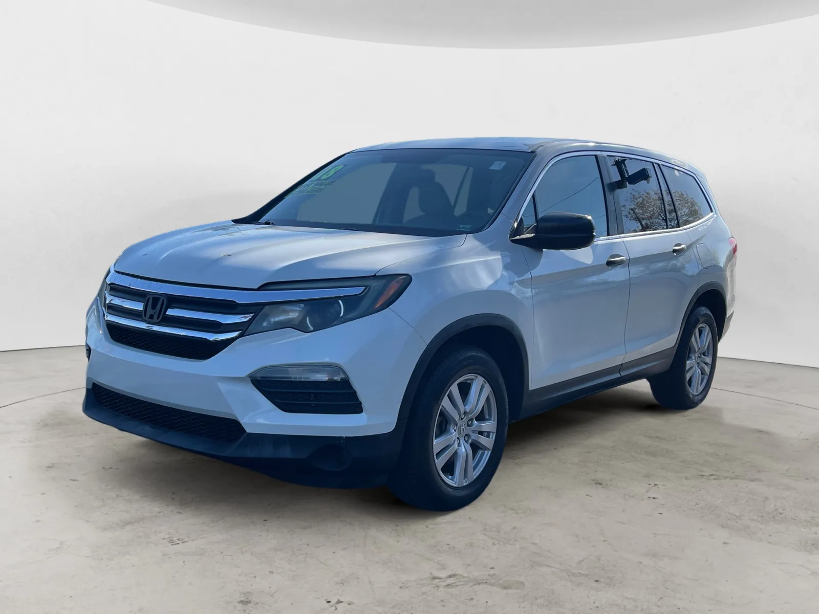 White 2018 HONDA PILOT LX for sale in Kansas City, MO