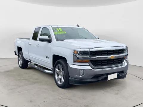 Another view of 2018 CHEVROLET SILVERADO LT for sale in Kansas City, MO at The Big Lot - Car Credit