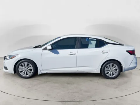 More photos of 2020 NISSAN SENTRA S at The Big Lot - Car Credit, MO