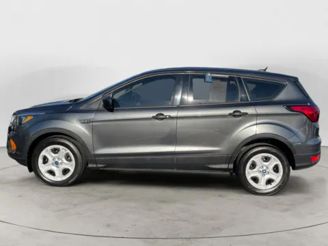 More photos of 2019 FORD ESCAPE S at The Big Lot - Car Credit, MO