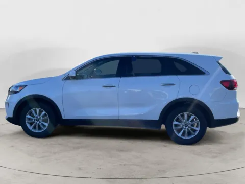 More photos of 2020 KIA SORENTO LX; L at The Big Lot - Car Credit, MO