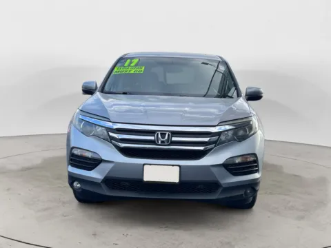 Photos of 2017 HONDA PILOT EXL for sale in Kansas City, MO at The Big Lot - Car Credit