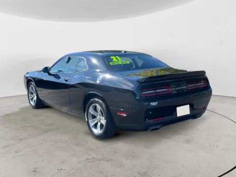 More photos of 2021 DODGE CHALLENGER SXT at The Big Lot - Car Credit, MO