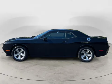 More photos of 2021 DODGE CHALLENGER SXT at The Big Lot - Car Credit, MO