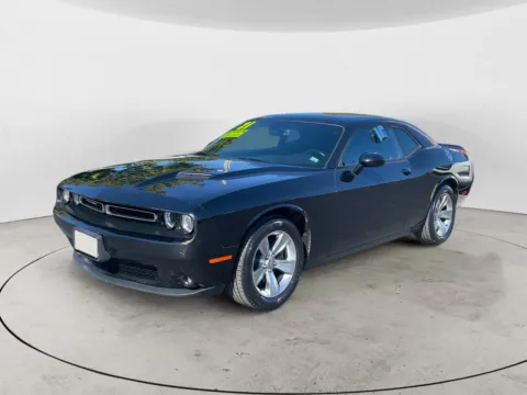 Black 2021 DODGE CHALLENGER SXT for sale in Kansas City, MO