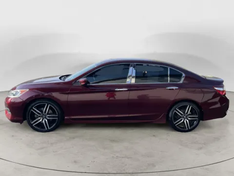More photos of 2017 HONDA ACCORD SPORT SE at The Big Lot - Car Credit, MO