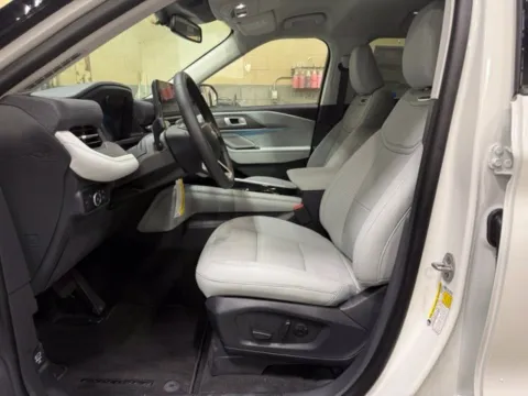 More photos of 2026 Ford Explorer Platinum at Dale Howard Auto Center of Iowa Falls, IA