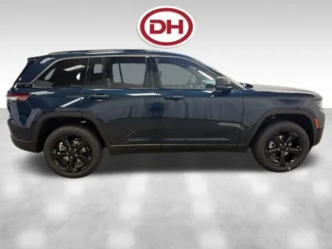 Photos of 2026 Jeep Grand Cherokee Limited for sale in Iowa Falls, IA at Dale Howard Auto Center of Iowa Falls
