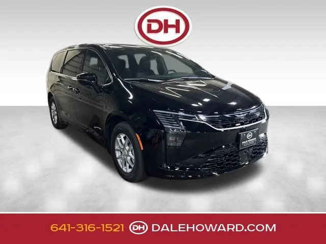 2027 Chrysler Pacifica Select for sale in Iowa Falls, IA