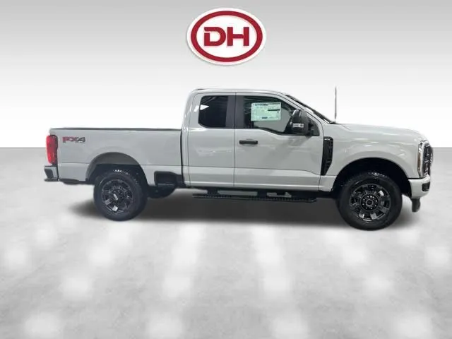 2026 Ford F-250 Super Duty XL - Photo 2