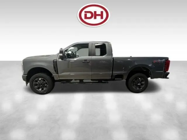 2026 Ford F-250 Super Duty XL - Photo 8