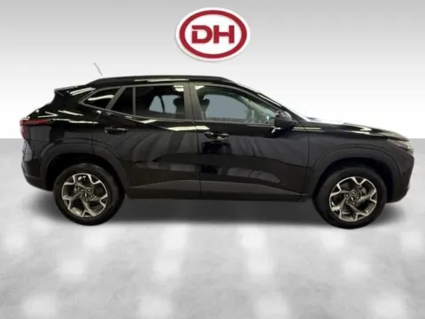 Photos of 2026 Chevrolet Trax LT for sale in Iowa Falls, IA at Dale Howard Auto Center of Iowa Falls