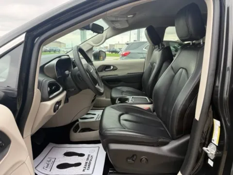 More photos of 2023 Chrysler Pacifica Touring L at Dale Howard Auto Center of Iowa Falls, IA