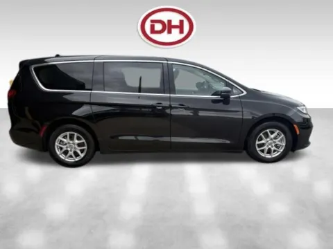 Photos of 2023 Chrysler Pacifica Touring L for sale in Iowa Falls, IA at Dale Howard Auto Center of Iowa Falls