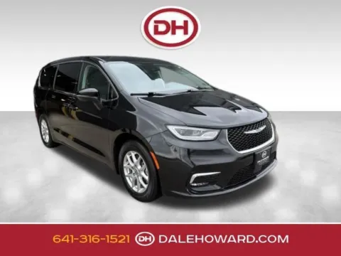 Black 2023 Chrysler Pacifica Touring L for sale in Iowa Falls, IA