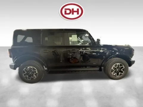 Photos of 2026 Ford Bronco Outer Banks for sale in Iowa Falls, IA at Dale Howard Auto Center of Iowa Falls