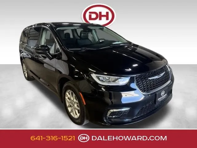 Black 2024 Chrysler Pacifica Touring L for sale in Iowa Falls, IA