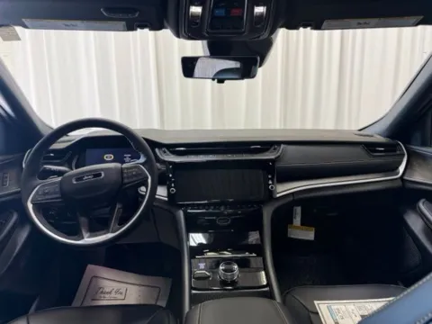 More photos of 2026 Jeep Grand Cherokee at Dale Howard Auto Center of Iowa Falls, IA