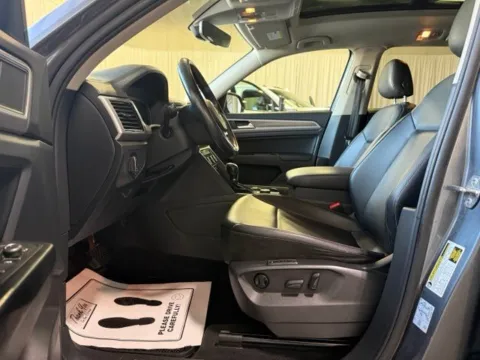 More photos of 2019 Volkswagen Atlas SEL at Dale Howard Auto Center of Iowa Falls, IA