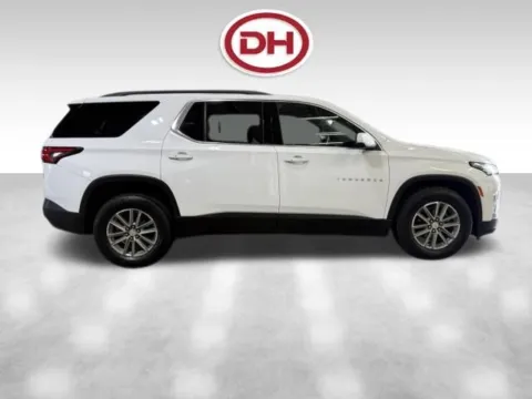 Photos of 2023 Chevrolet Traverse LT for sale in Iowa Falls, IA at Dale Howard Auto Center of Iowa Falls