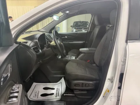 More photos of 2023 Chevrolet Equinox LT at Dale Howard Auto Center of Iowa Falls, IA