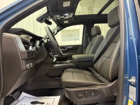 More photos of 2026 GMC Yukon Elevation at Dale Howard Auto Center of Iowa Falls, IA