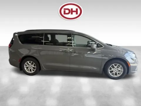 Photos of 2022 Chrysler Pacifica Touring L for sale in Iowa Falls, IA at Dale Howard Auto Center of Iowa Falls
