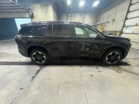 Photos of 2027 Chevrolet Traverse LT for sale in Iowa Falls, IA at Dale Howard Auto Center of Iowa Falls