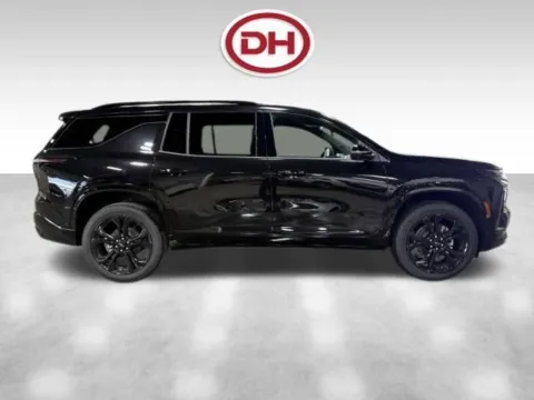 Photos of 2027 Chevrolet Traverse RS for sale in Iowa Falls, IA at Dale Howard Auto Center of Iowa Falls