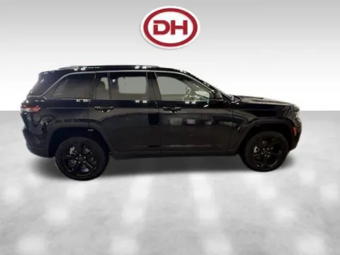 Photos of 2027 Jeep Grand Cherokee Limited for sale in Iowa Falls, IA at Dale Howard Auto Center of Iowa Falls