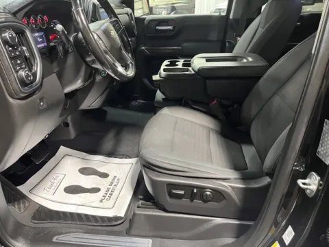 More photos of 2019 Chevrolet Silverado 1500 LT at Dale Howard Auto Center of Iowa Falls, IA