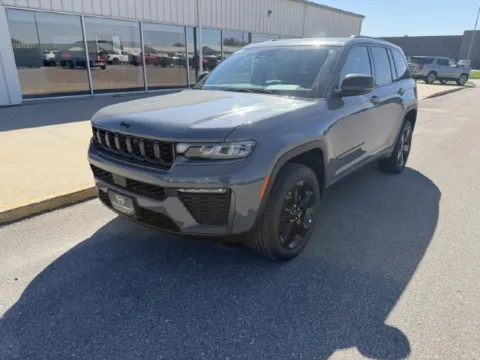 Another view of 2027 Jeep Grand Cherokee Limited for sale in Iowa Falls, IA at Dale Howard Auto Center of Iowa Falls