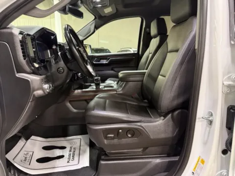More photos of 2023 GMC Sierra 1500 SLT at Dale Howard Auto Center of Iowa Falls, IA