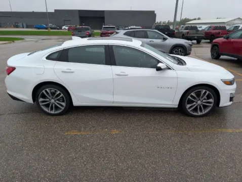 More photos of 2022 Chevrolet Malibu LT at Dale Howard Auto Center of Iowa Falls, IA