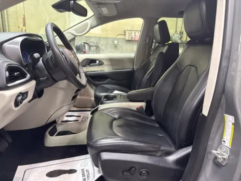 More photos of 2022 Chrysler Pacifica Hybrid Touring L at Dale Howard Auto Center of Iowa Falls, IA