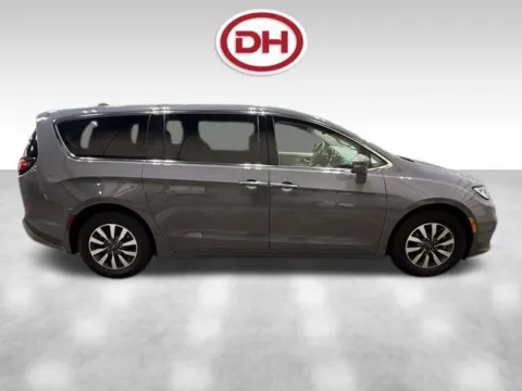 Photos of 2022 Chrysler Pacifica Hybrid Touring L for sale in Iowa Falls, IA at Dale Howard Auto Center of Iowa Falls