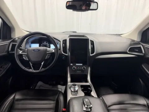 More photos of 2023 Ford Edge SEL at Dale Howard Auto Center of Iowa Falls, IA