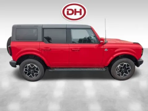 More photos of 2022 Ford Bronco Outer Banks at Dale Howard Auto Center of Iowa Falls, IA