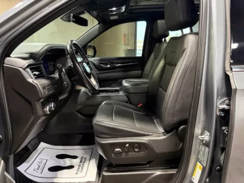 More photos of 2022 GMC Yukon Denali at Dale Howard Auto Center of Iowa Falls, IA