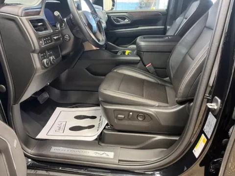 More photos of 2023 Chevrolet Suburban High Country at Dale Howard Auto Center of Iowa Falls, IA