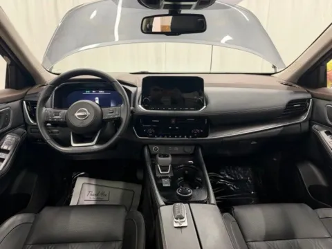More photos of 2023 Nissan Rogue Platinum at Dale Howard Auto Center of Waverly, IA