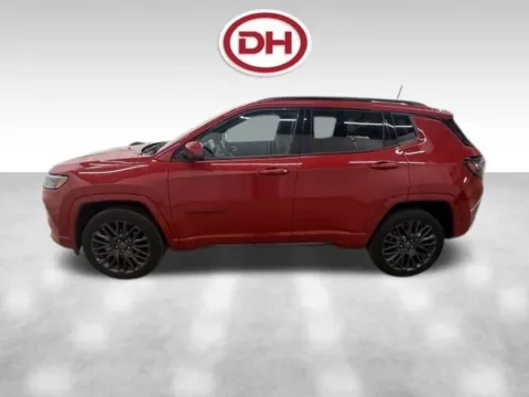 More photos of 2022 Jeep Compass Limited at Dale Howard Auto Center of Waverly, IA